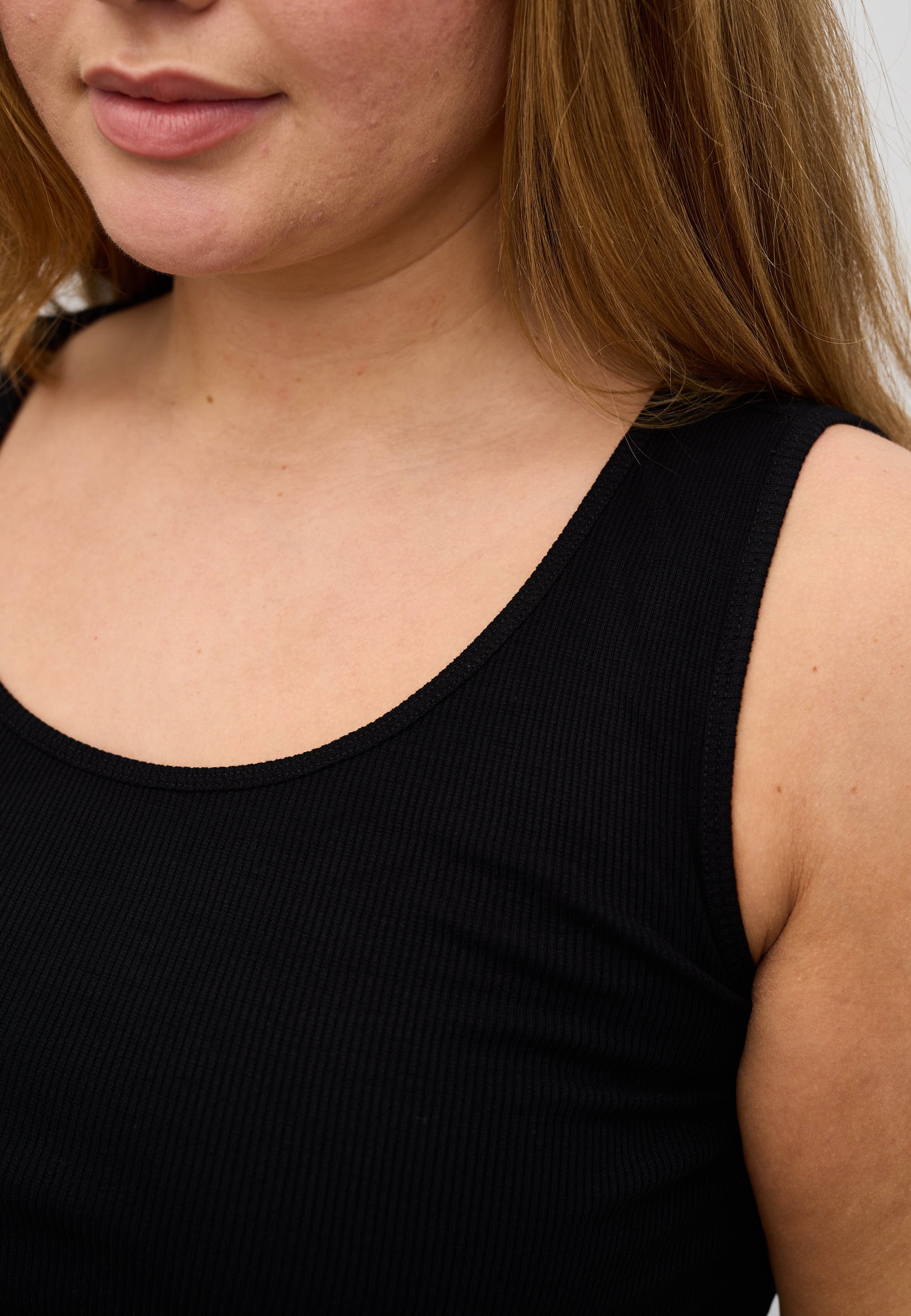 LAURIE Alberte Tank Top Tops 99000 Black