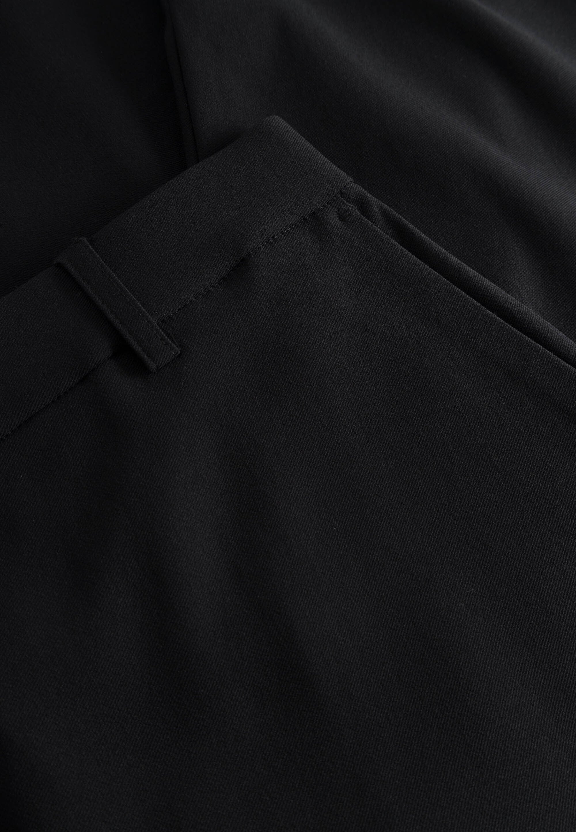 LAURIE Alice Loose - Medium Length Loose 99000 Black