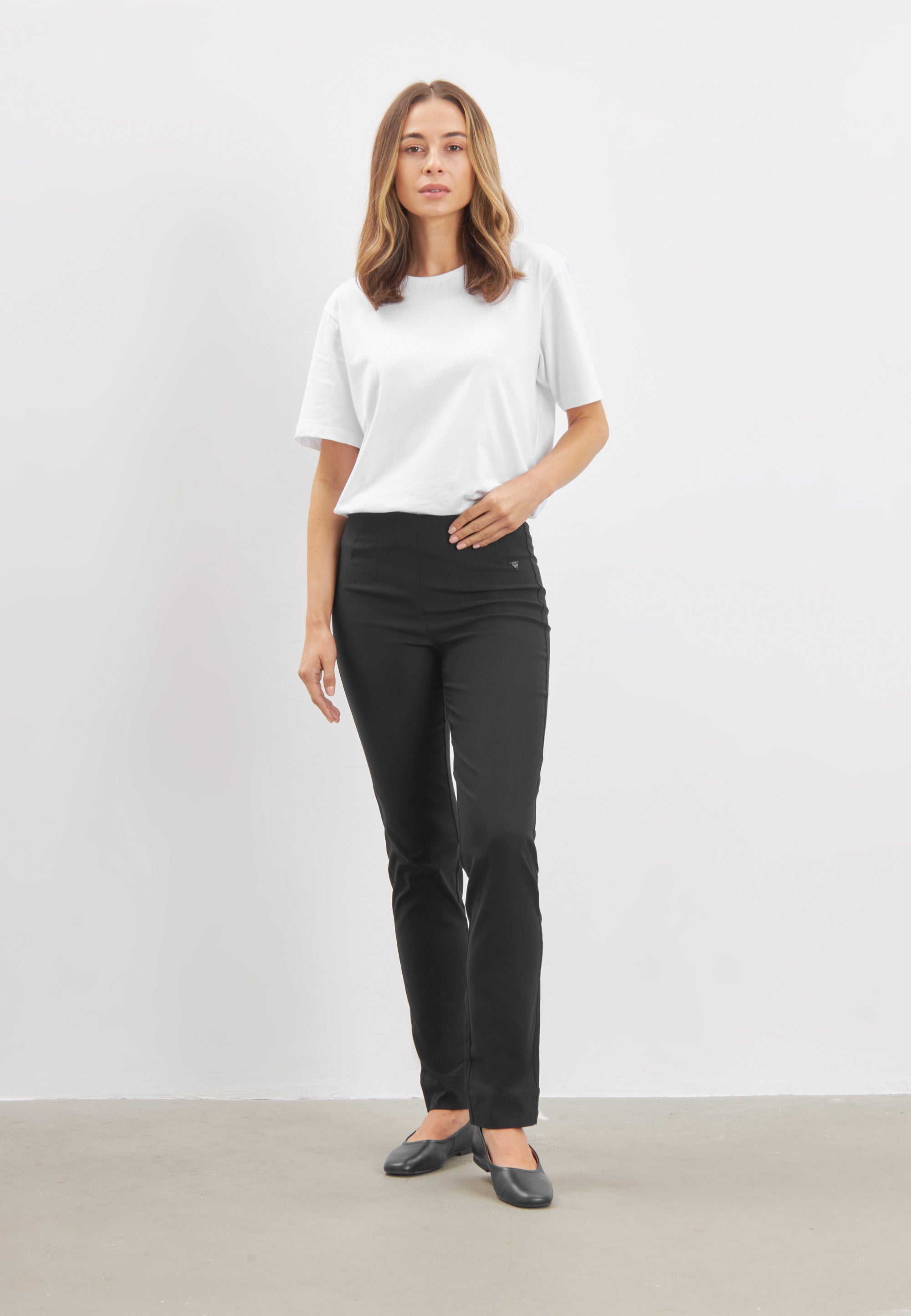 LAURIE Betty Regular - Medium Length Regular Black Brushed