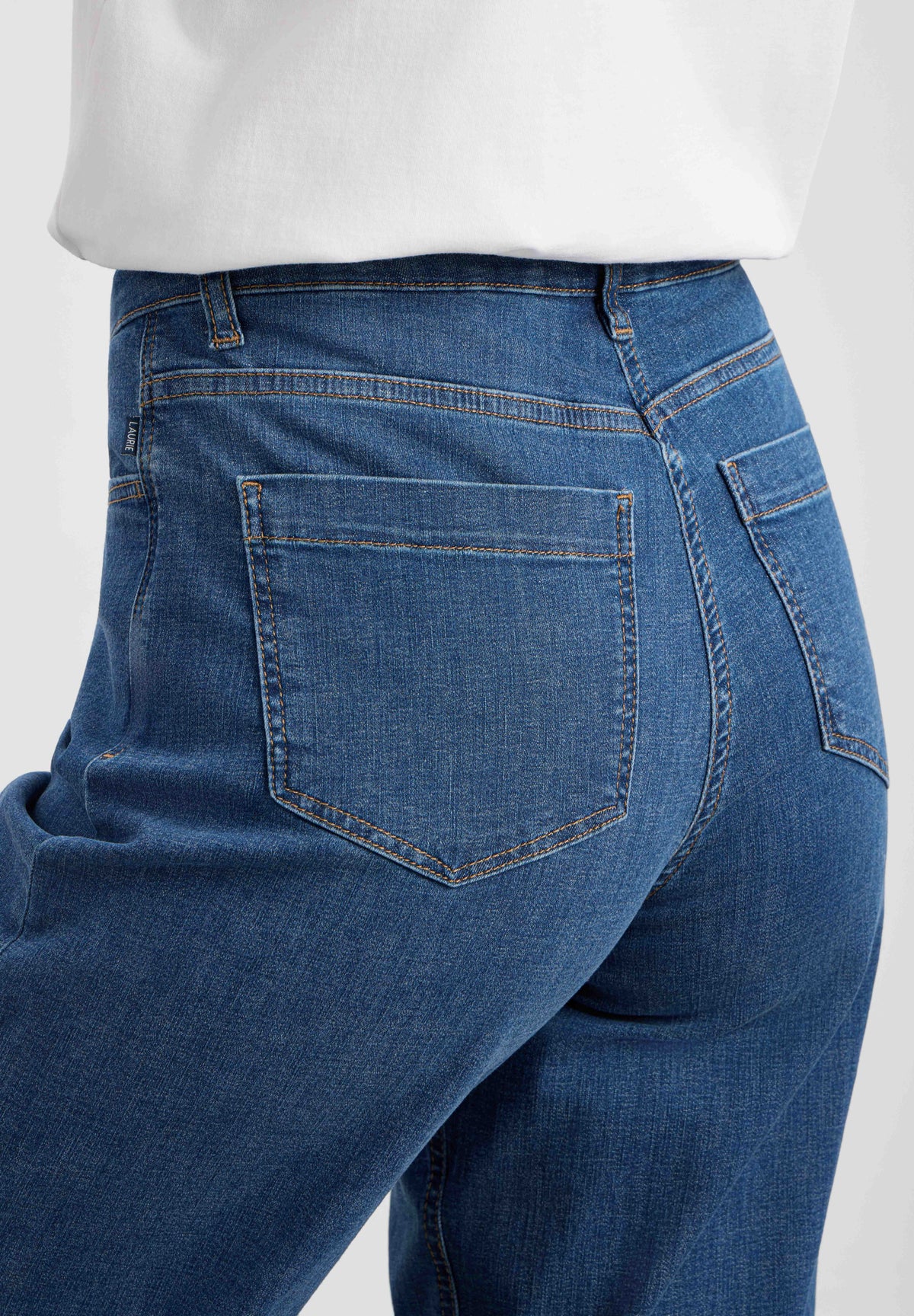 LAURIE Carol Loose - Medium Length Loose 49399 Washed Blue Denim