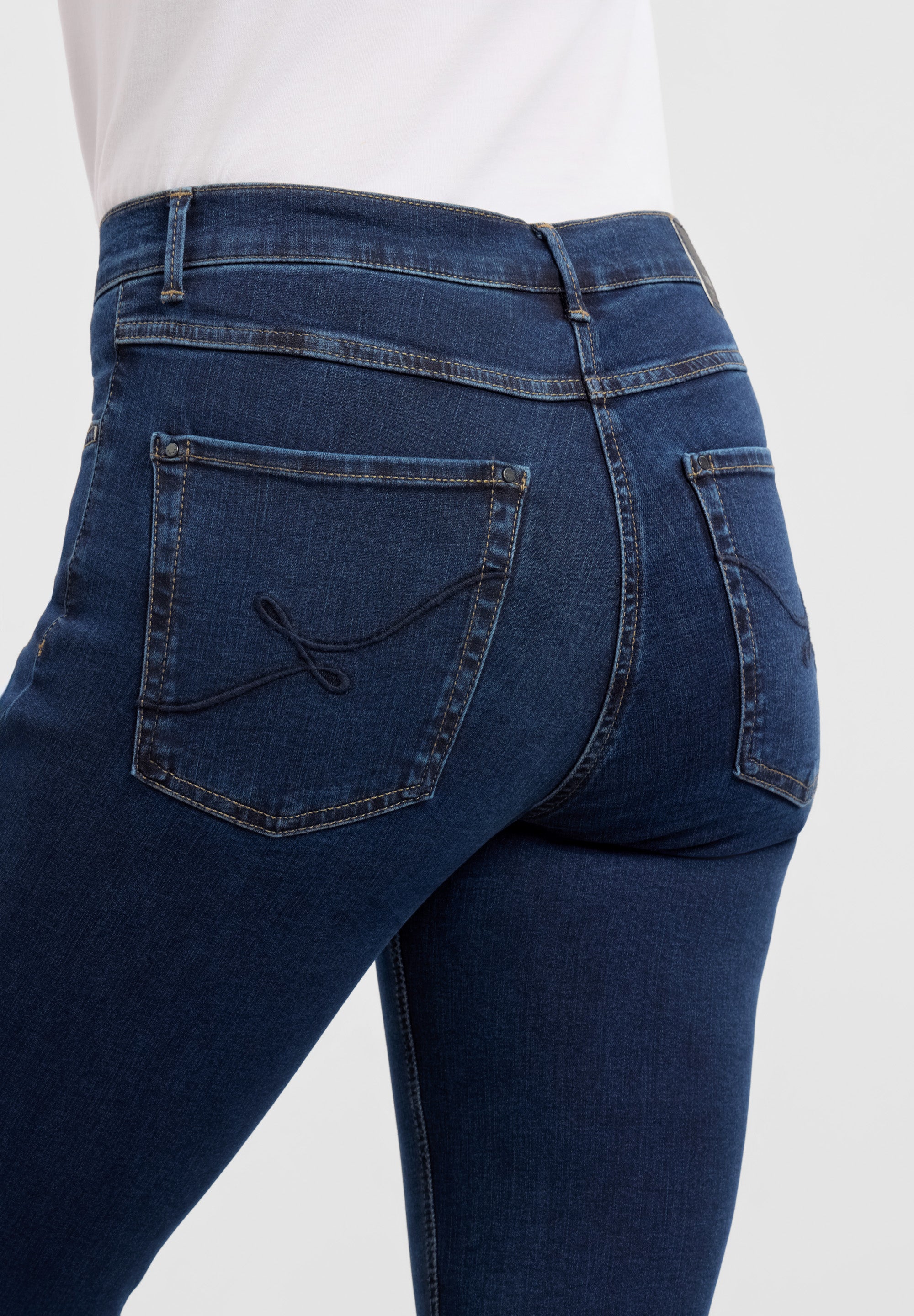 LAURIE Christie Regular - Medium Length Regular 40513 Dark Blue Denim