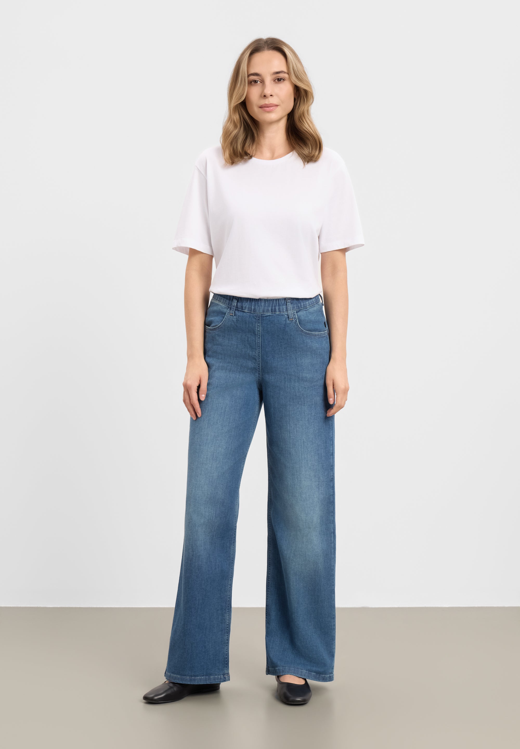 LAURIE Donna Loose - Medium Length Loose 49399 Washed Blue Denim