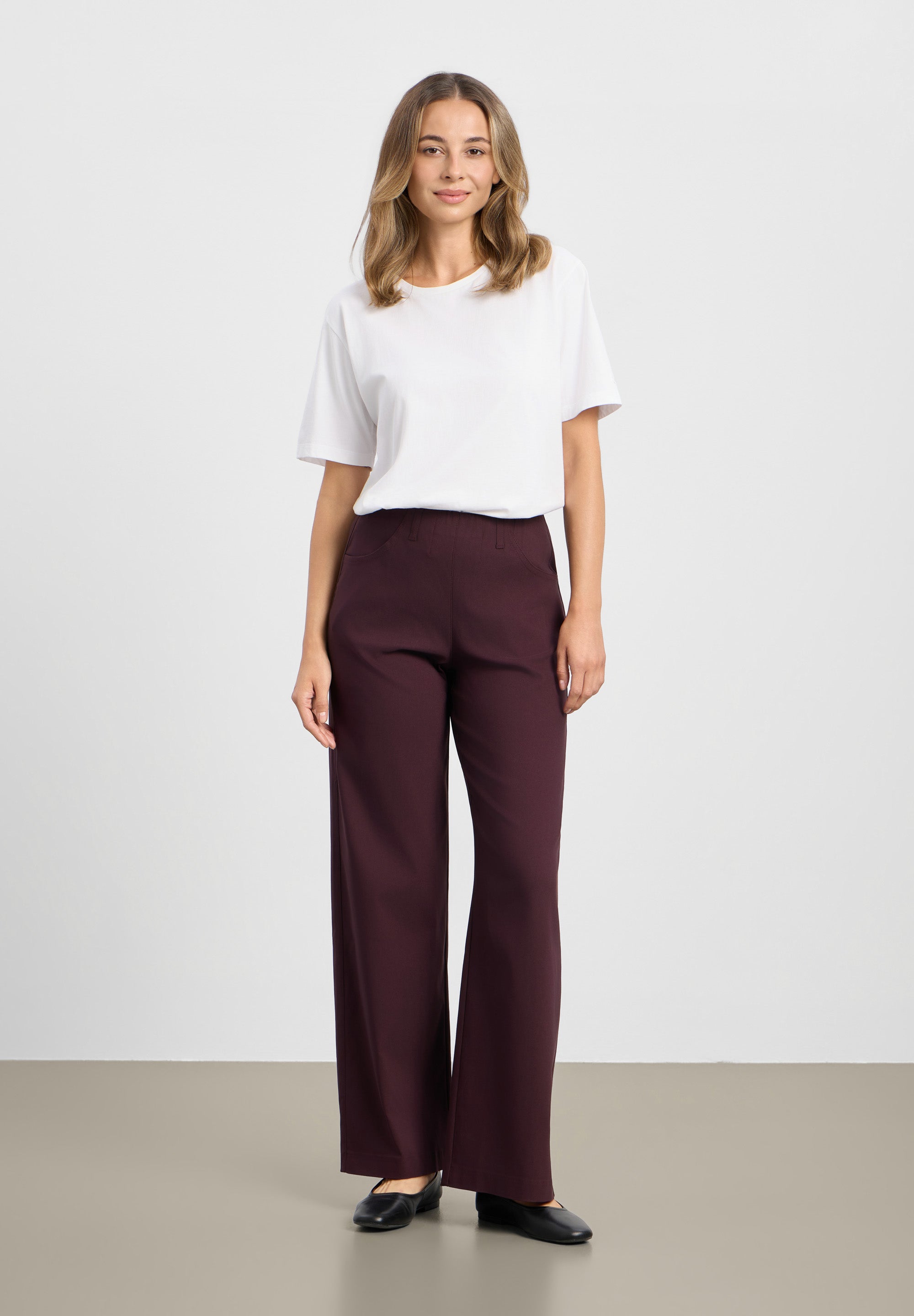 LAURIE Donna Loose - Medium Length Loose 68000 Dark Plum