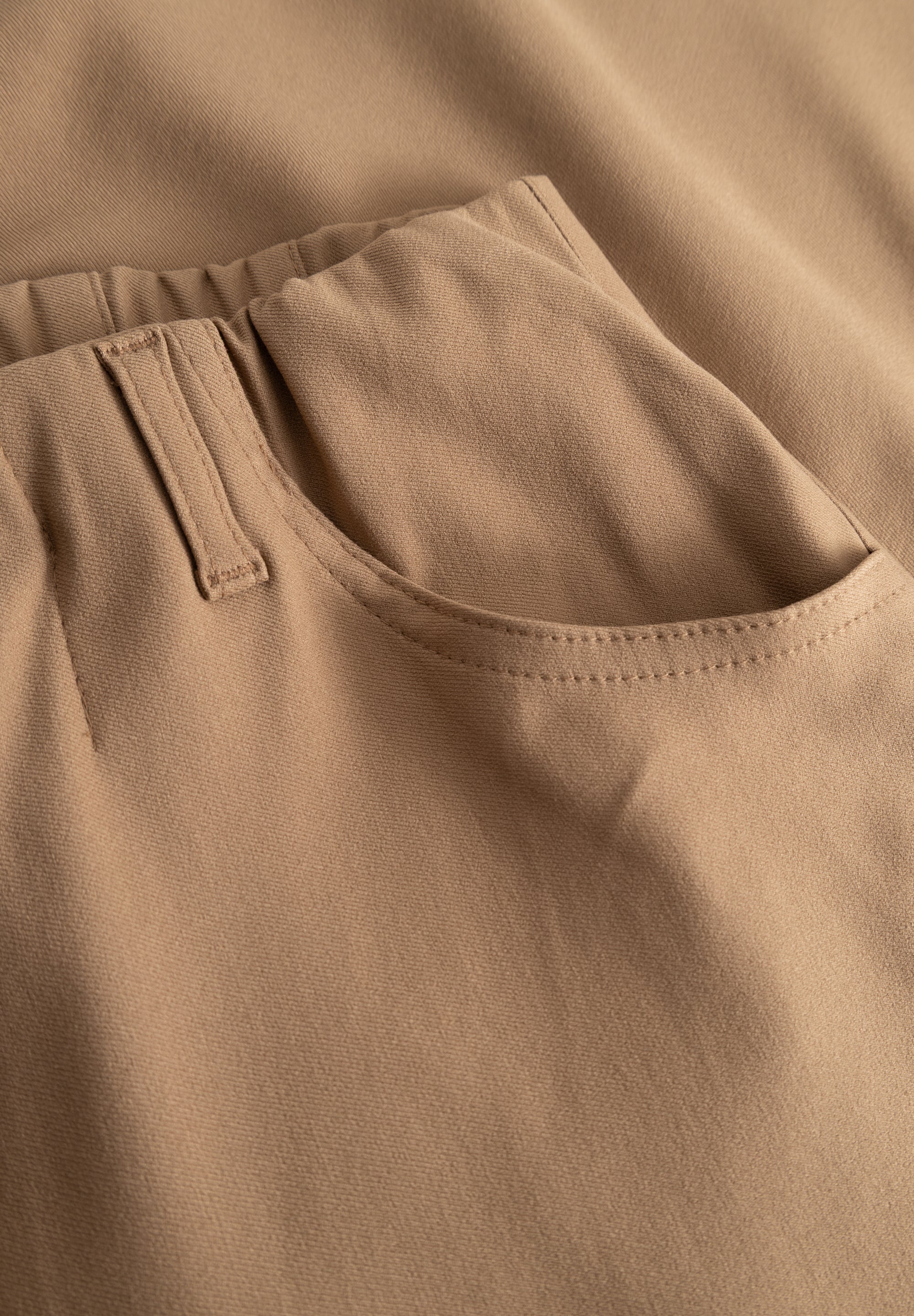 LAURIE Donna Loose - Medium Length Loose 86100 Nougat