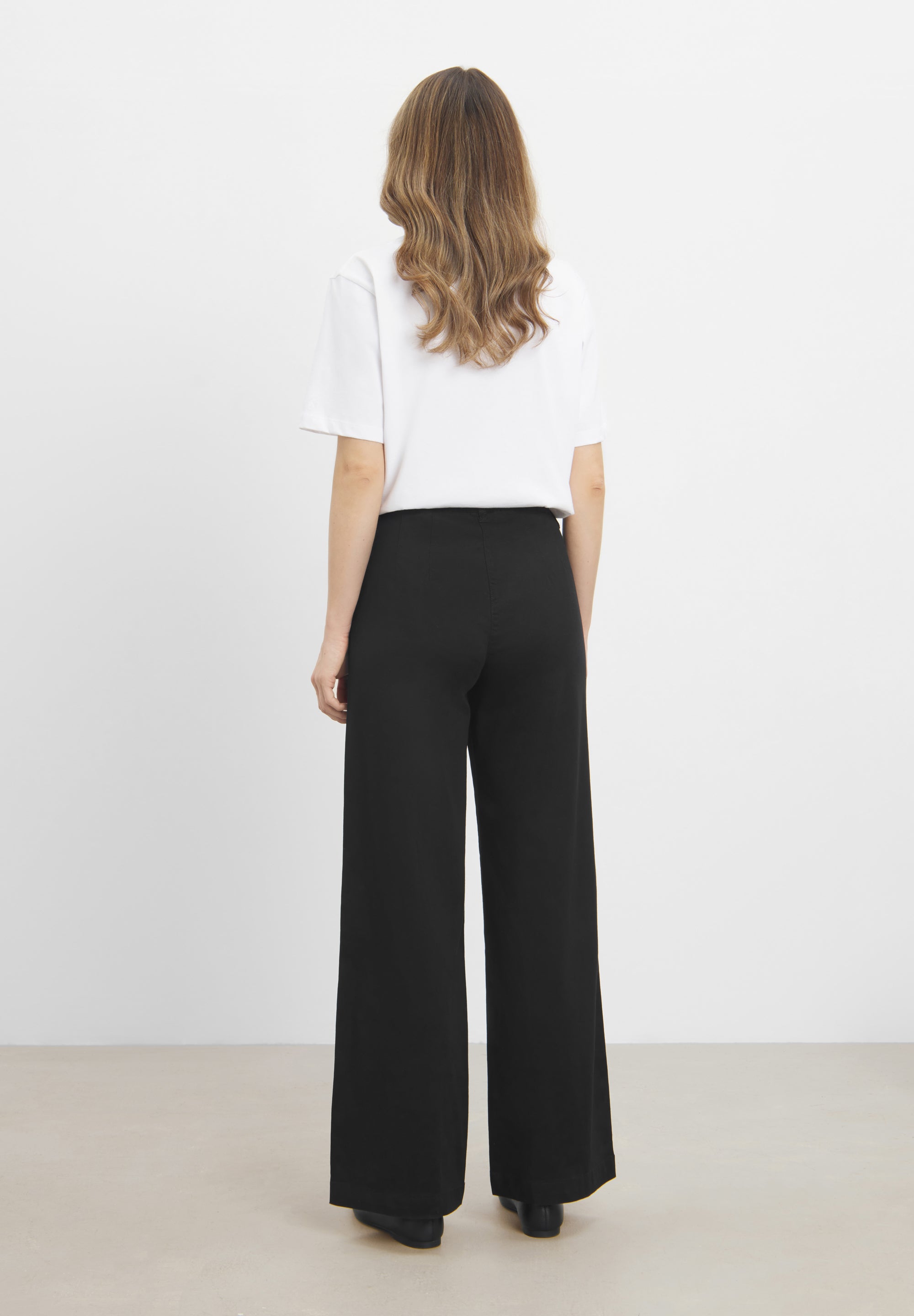 LAURIE Donna Loose ML Loose 99001 Black brushed