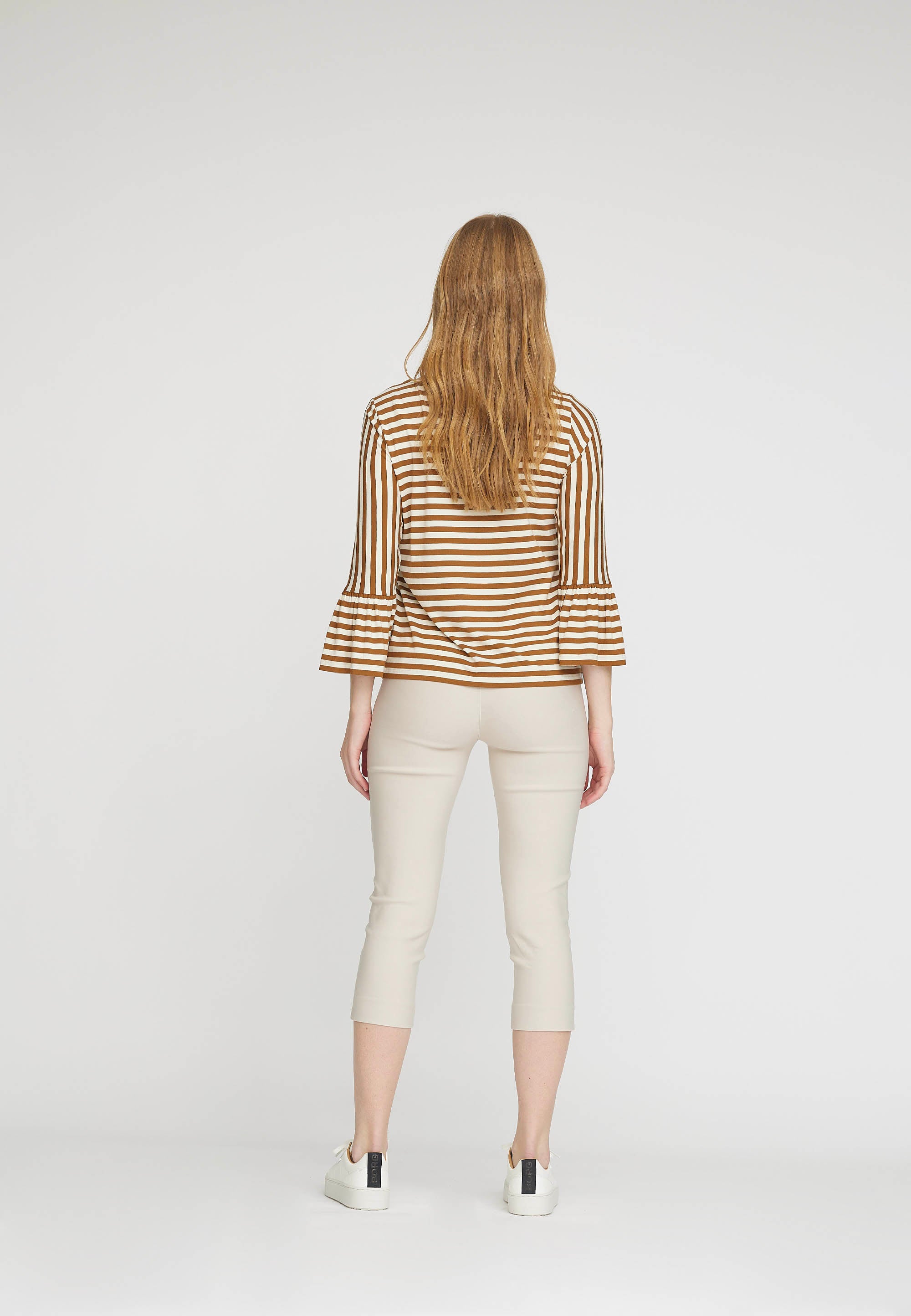 LAURIE Elizabeth Slim Capri Medium Length Slim 25000 Grey Sand