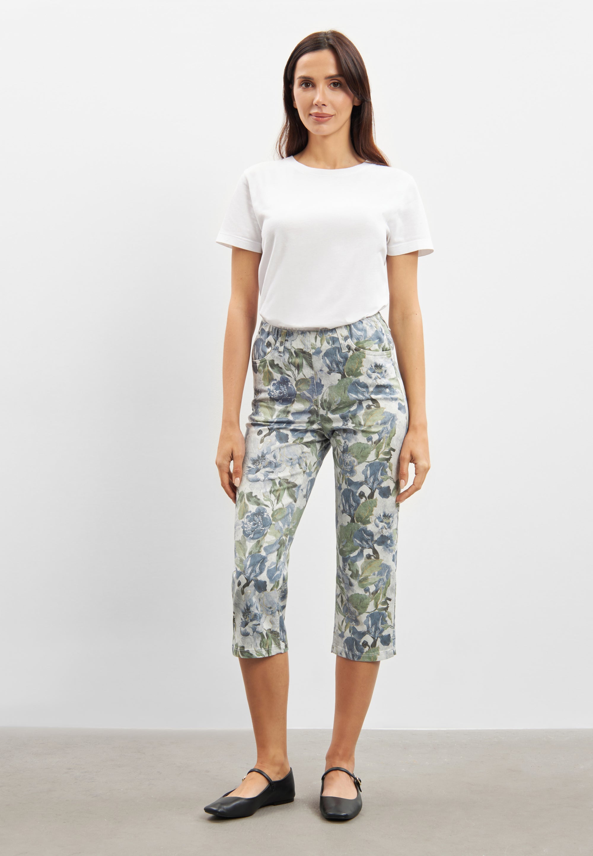 LAURIE Kelly Regular Capri - Medium Length Regular 43036 Dove Flower