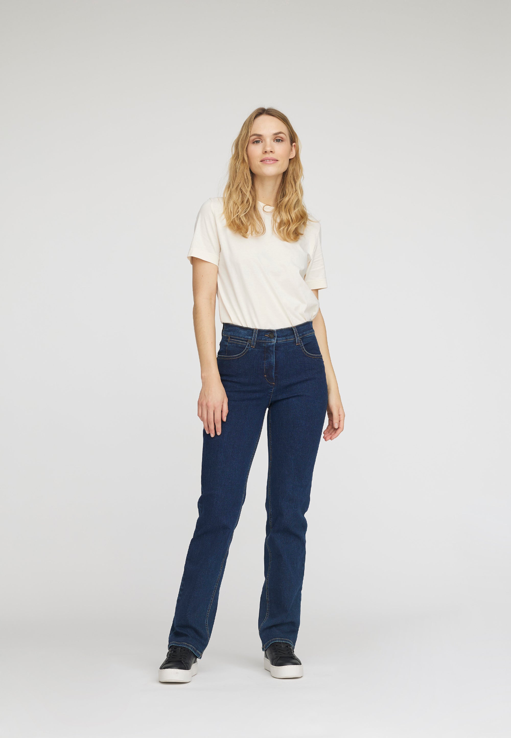 LAURIE Marple Straight - Medium Length Straight 40513 Dark Blue Denim
