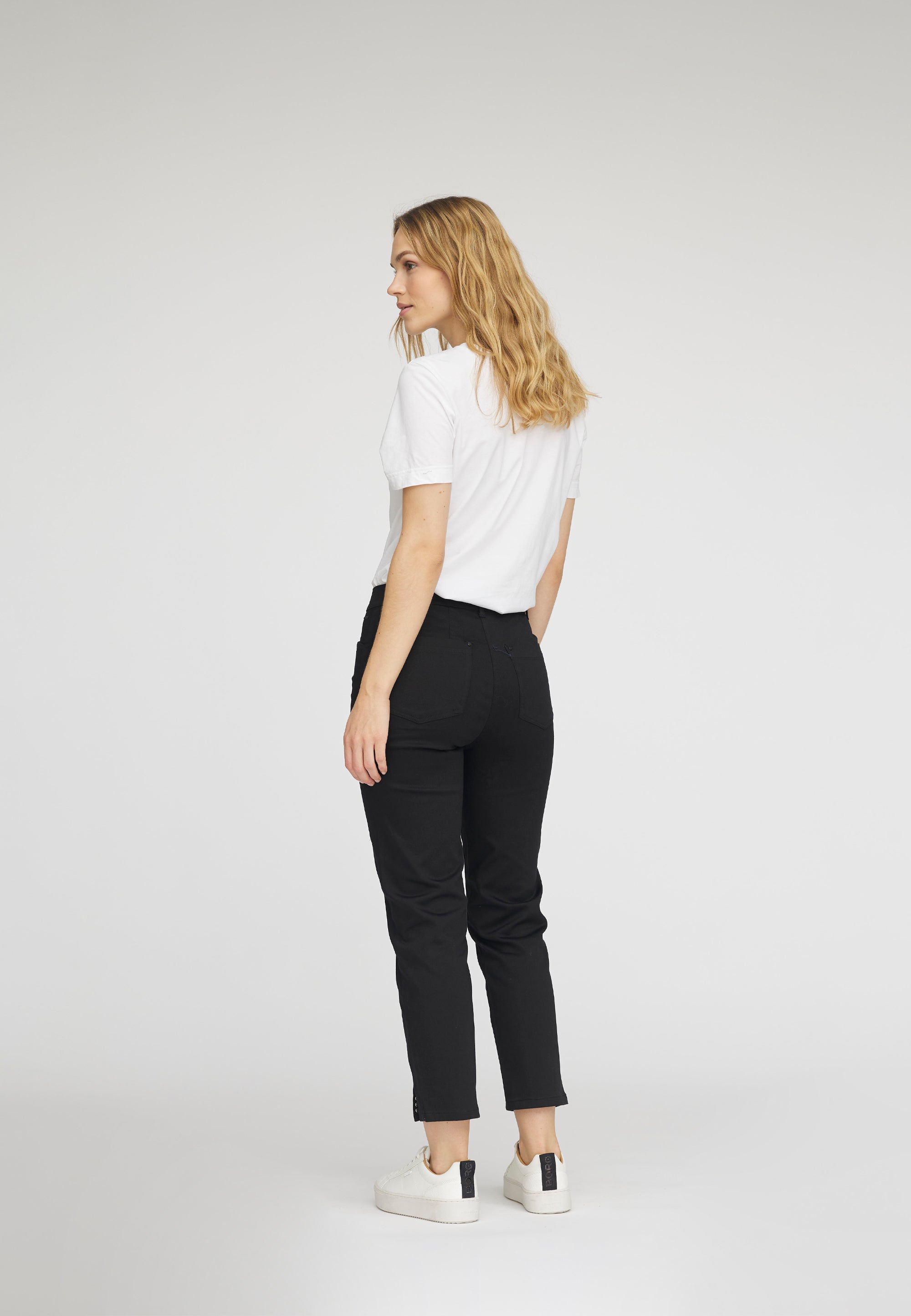 LAURIE Parker Rivet Regular Crop Regular 99000 Black