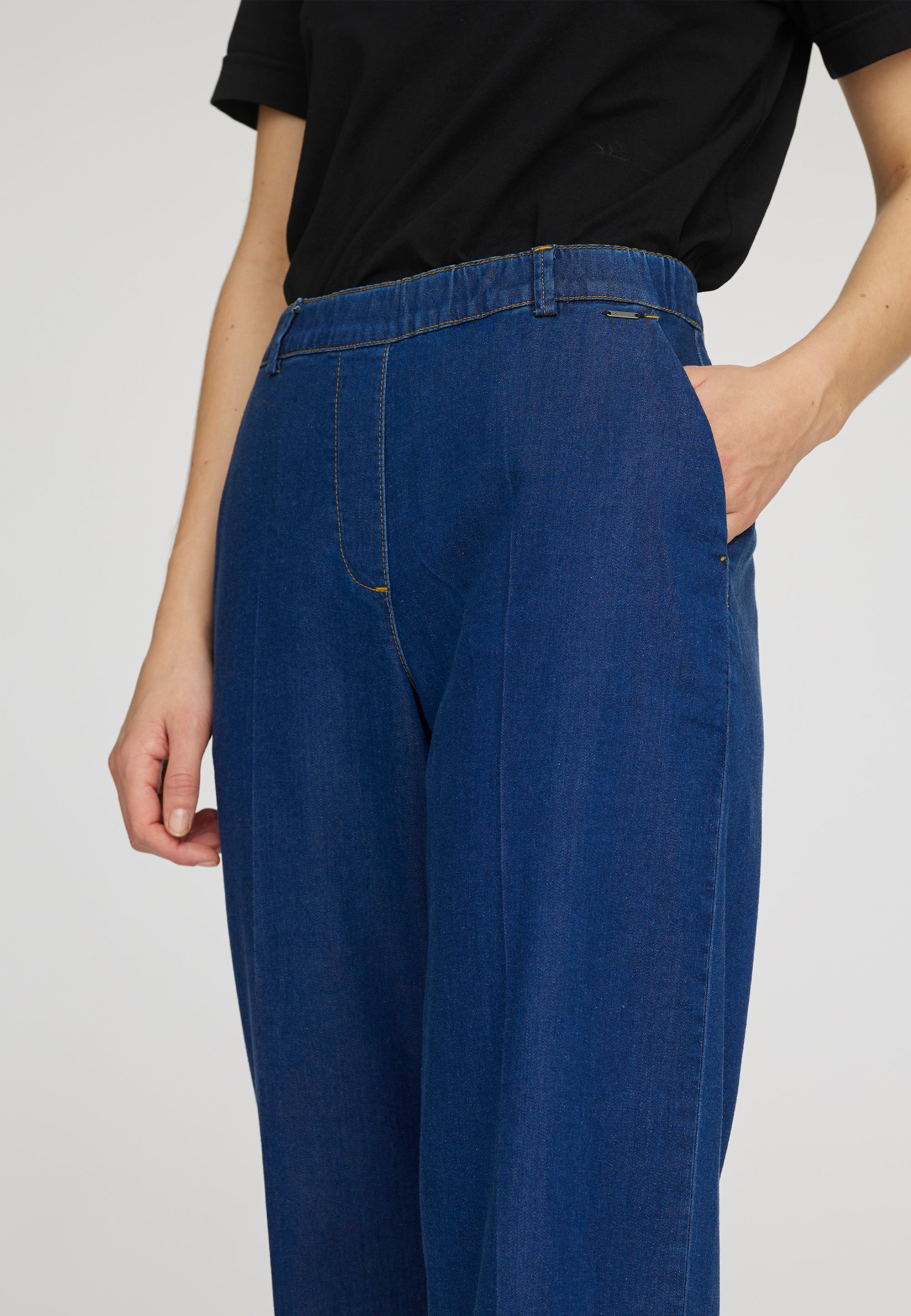 LAURIE Phoebe Loose Cropped Loose 44506 Medium Blue Denim