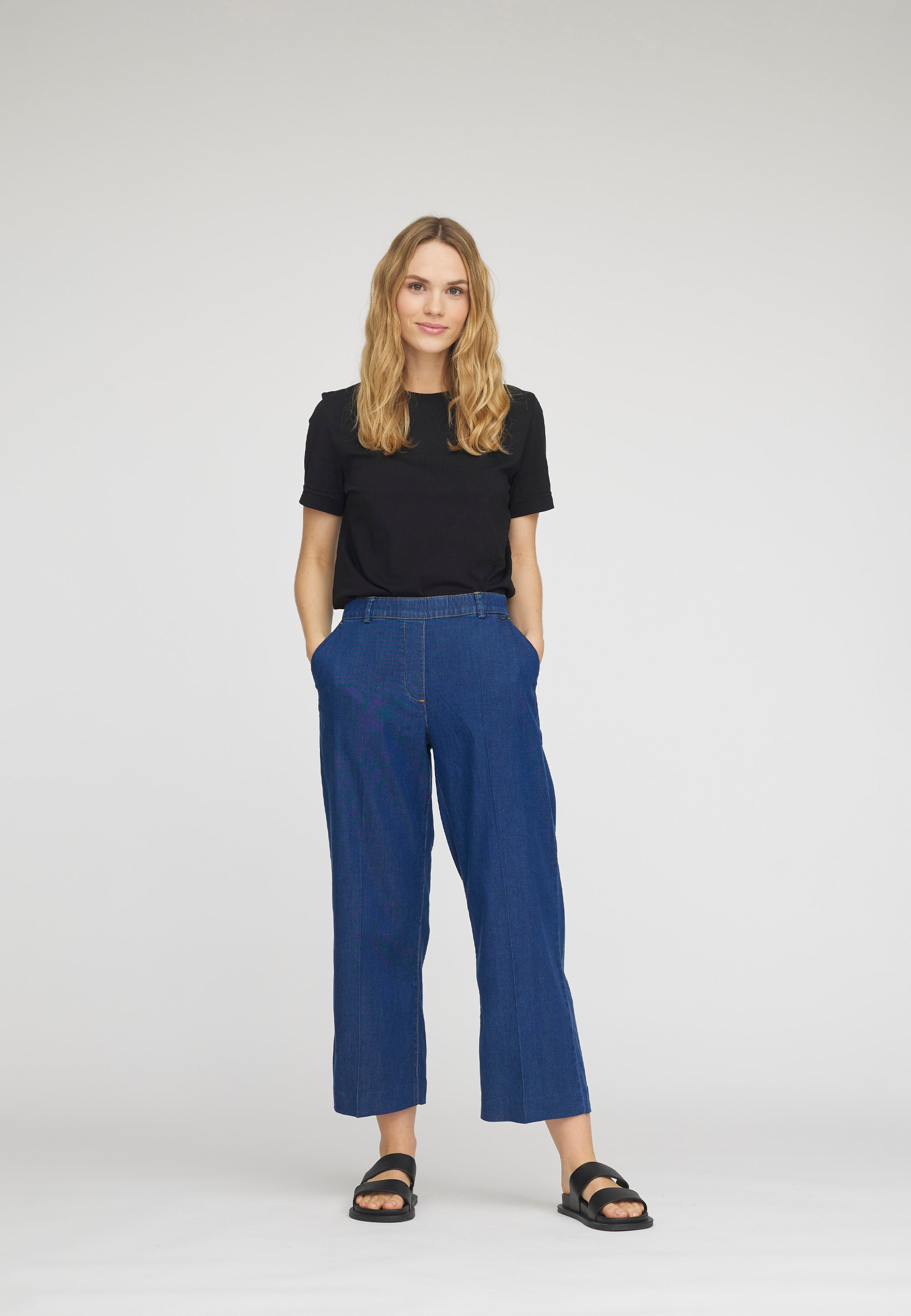 LAURIE Phoebe Loose Cropped Loose 44506 Medium Blue Denim