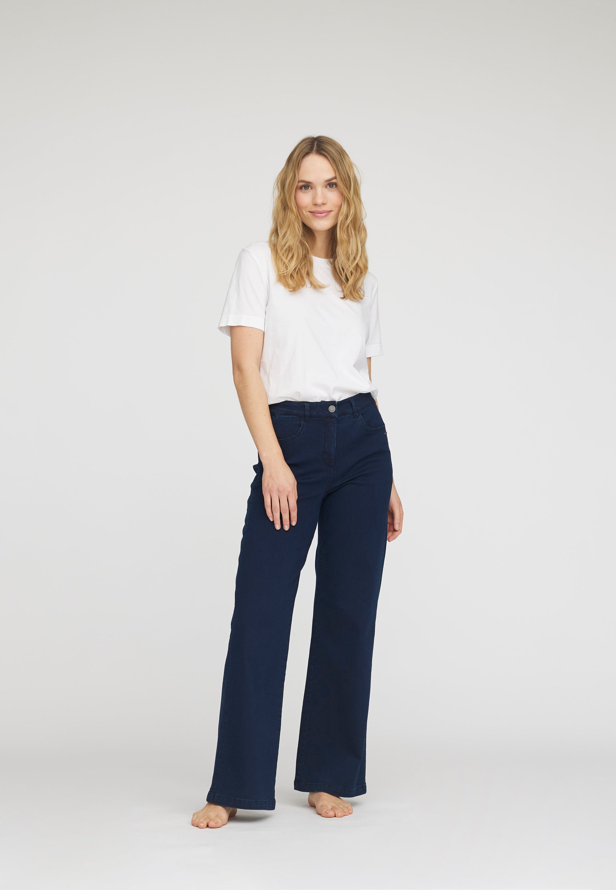 LAURIE Serene 5-pocket Loose - Medium Length Loose 49520 Dark Blue Denim