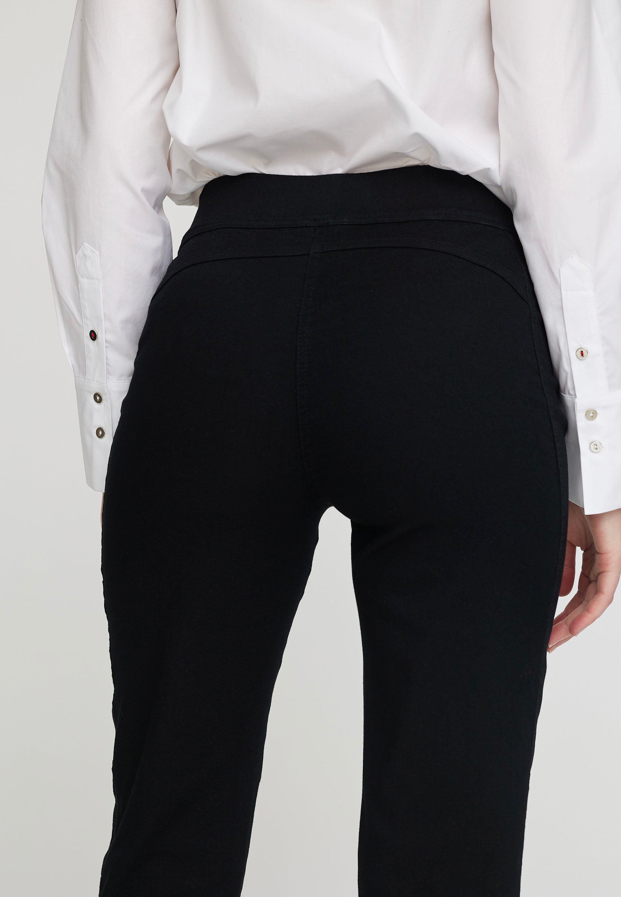 LAURIE Serene Regular - Extra Short Length Regular 99000 Black