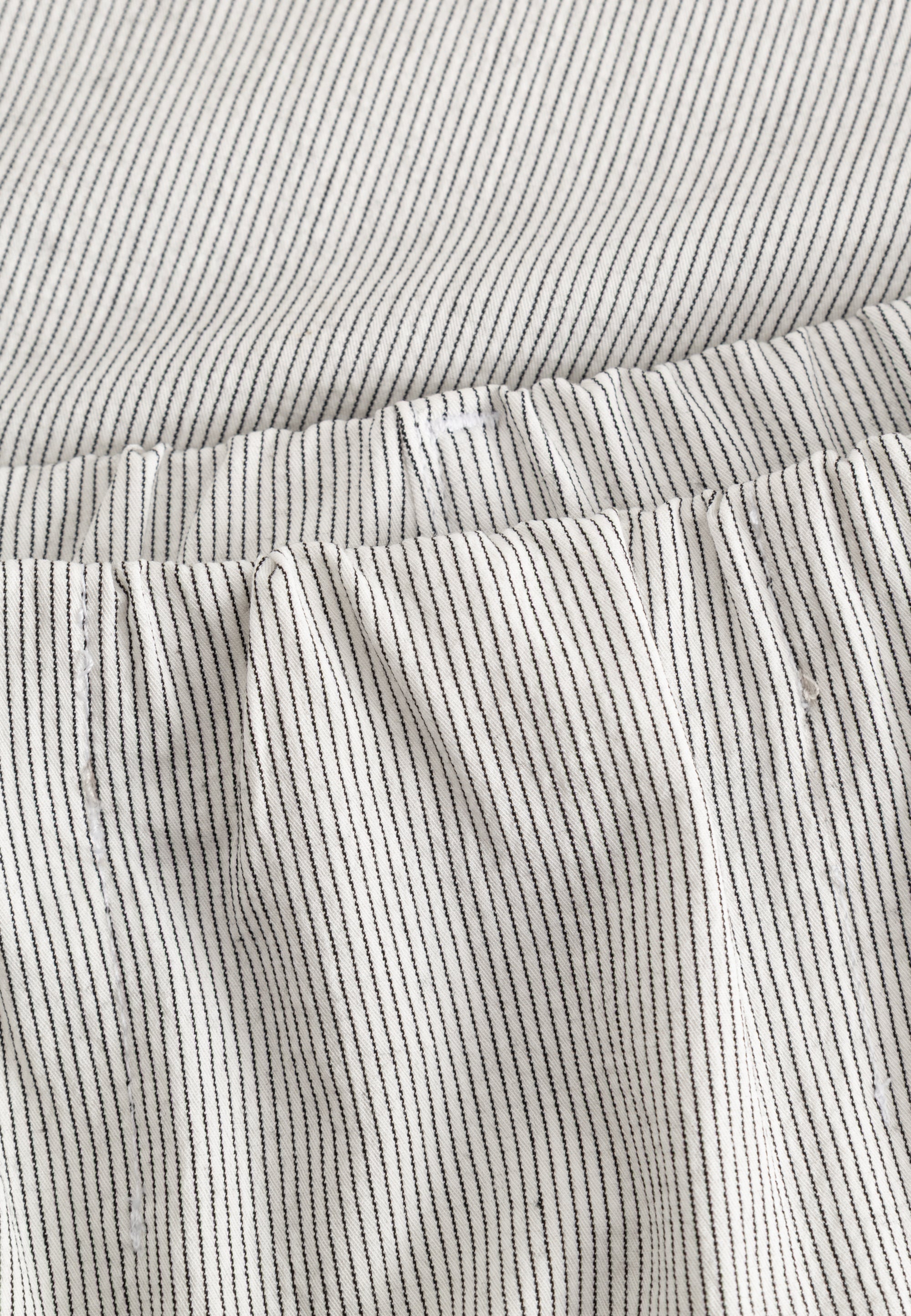 LAURIE Simone Skirt - 62 cm. Regular 10109 White pinstripe