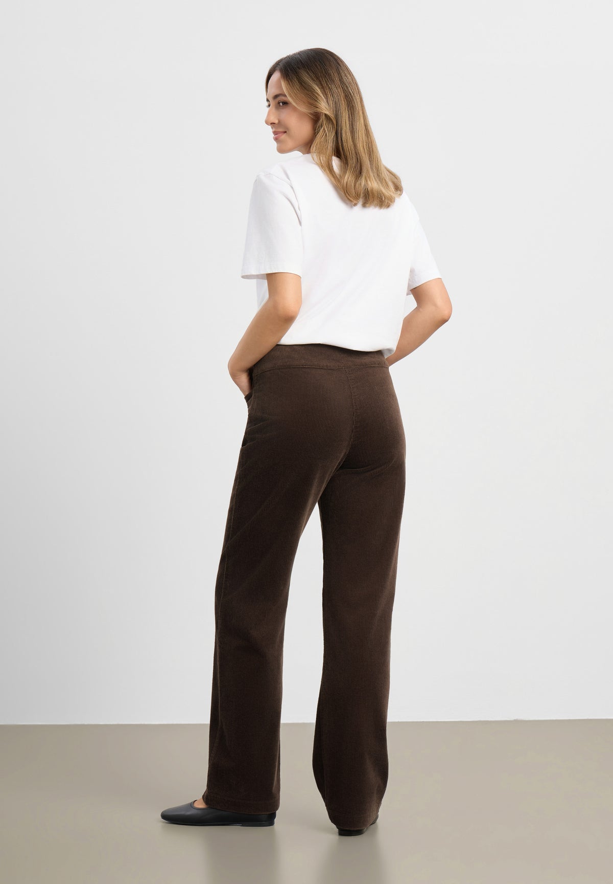 LAURIE Thea Straight Fløyel - Medium Length Straight 88000 Brown
