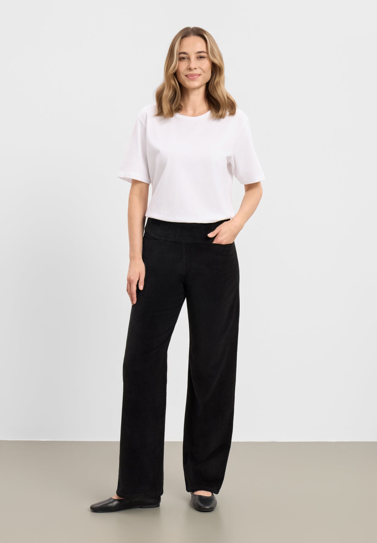 LAURIE Thea Straight Fløyel - Medium Length Straight 99000 Black