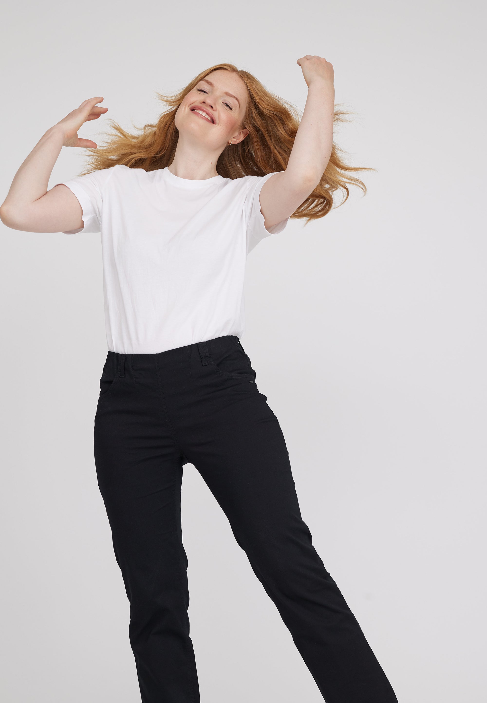 LAURIE Tracy Straight - Medium Length Straight 99000 Black