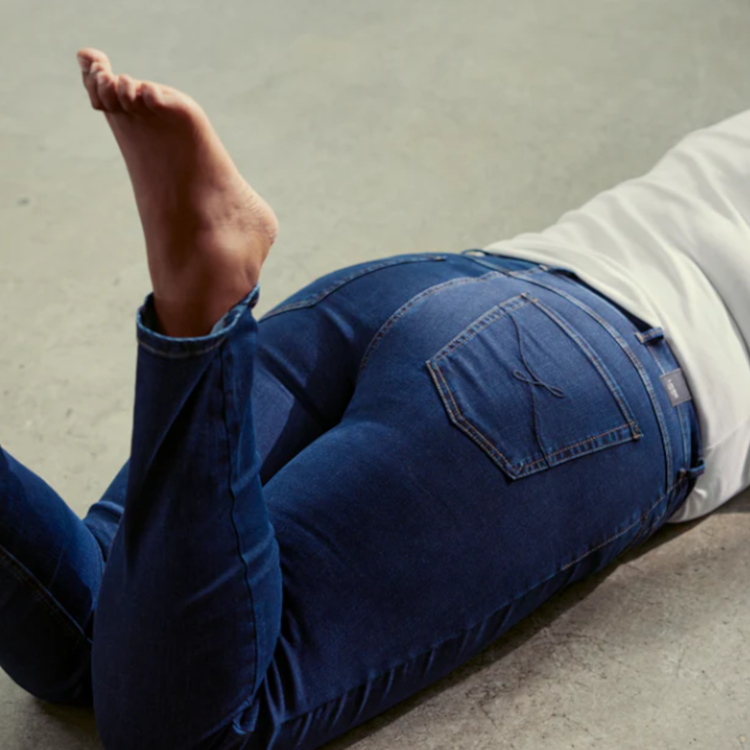 3 måter å style denimbukser på