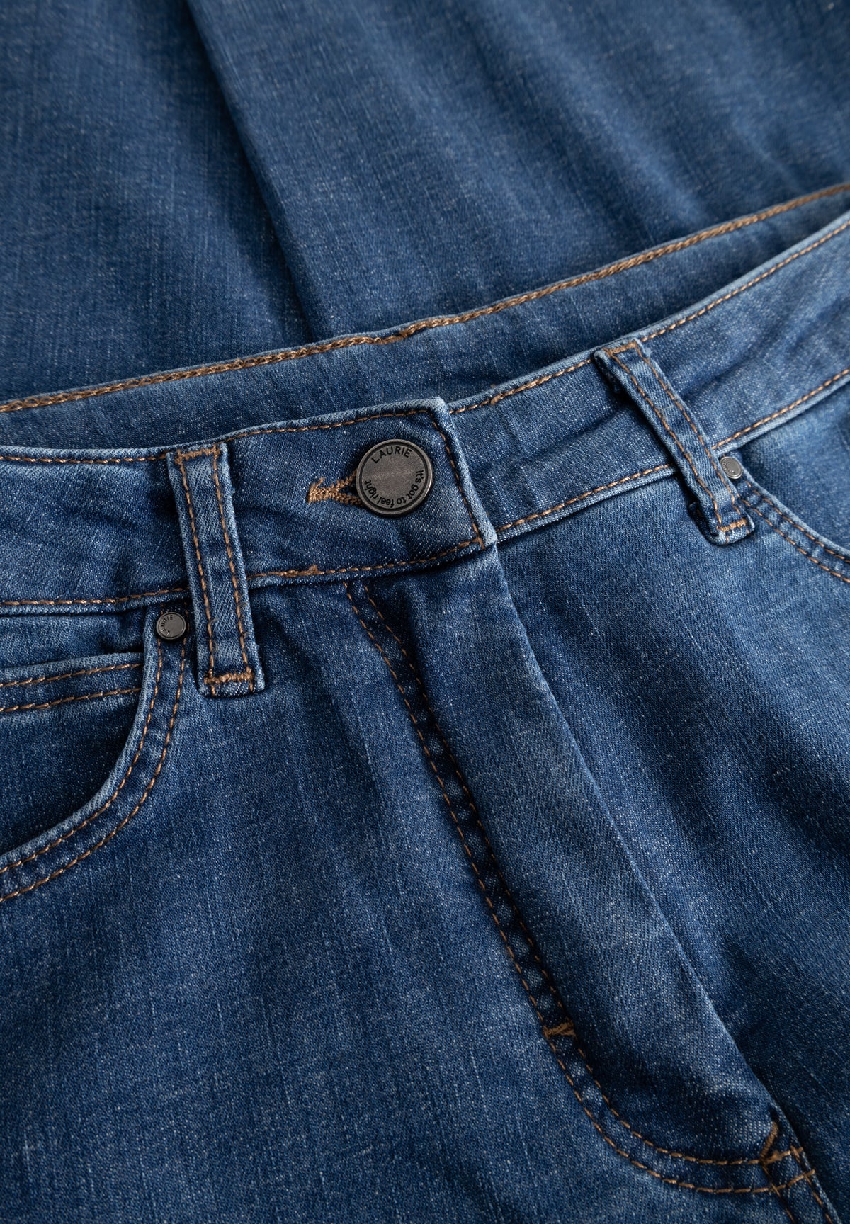LAURIE Carol Loose - Medium Length Loose 49399 Washed Blue Denim