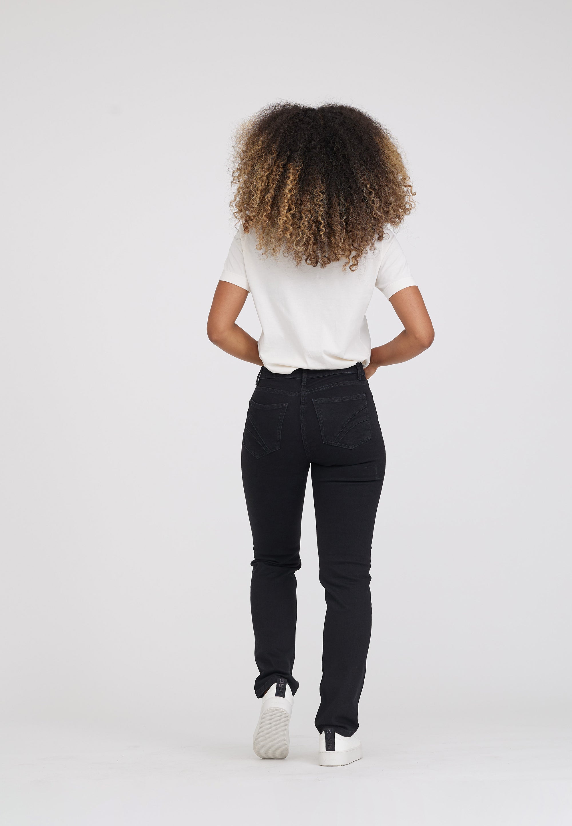 LAURIE Charlotte Regular - Medium Length - Ecolabel Trousers REGULAR 99520 Washed Black Denim