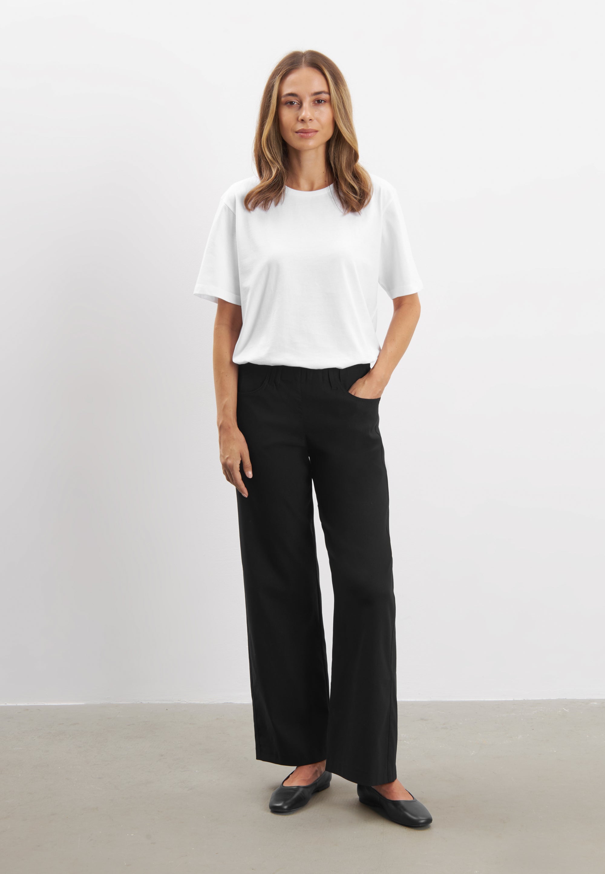 LAURIE  Donna Loose - Short Length Loose 99000 Black