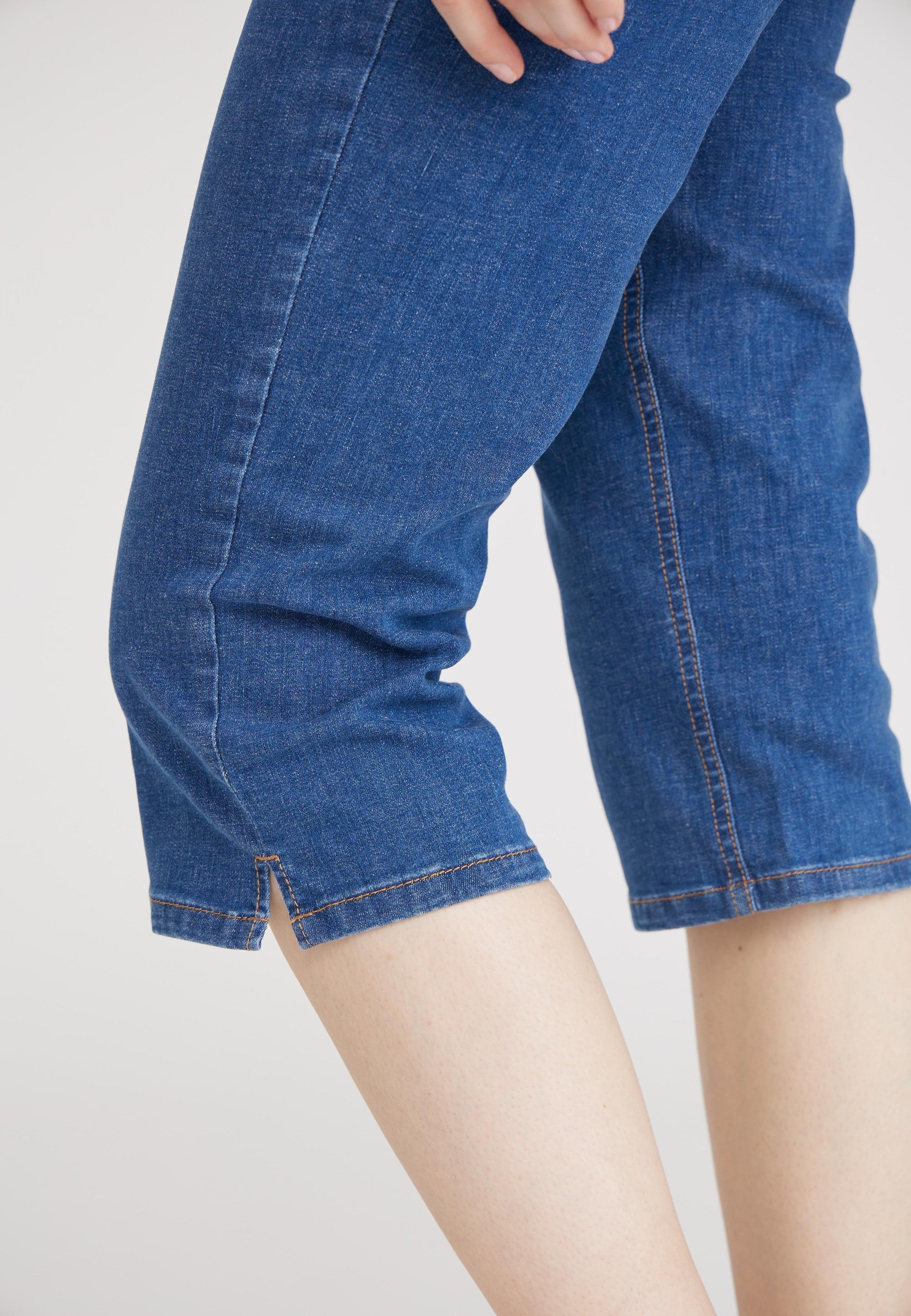 LAURIE Kelly Regular Capri Short Length Trousers REGULAR 49401 Blue Denim
