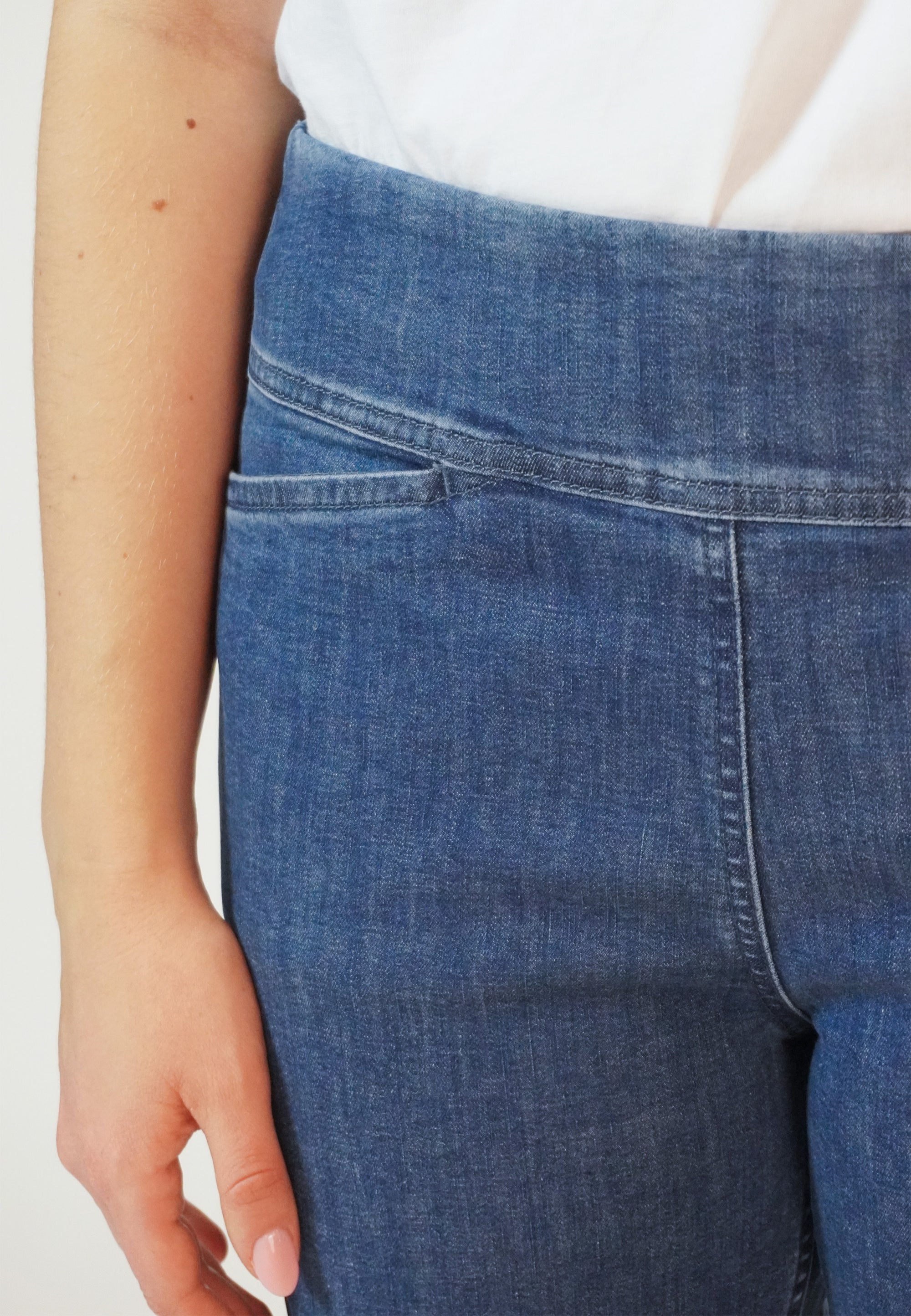 LAURIE  Thea Straight - Medium Length Straight 49401 Blue Denim