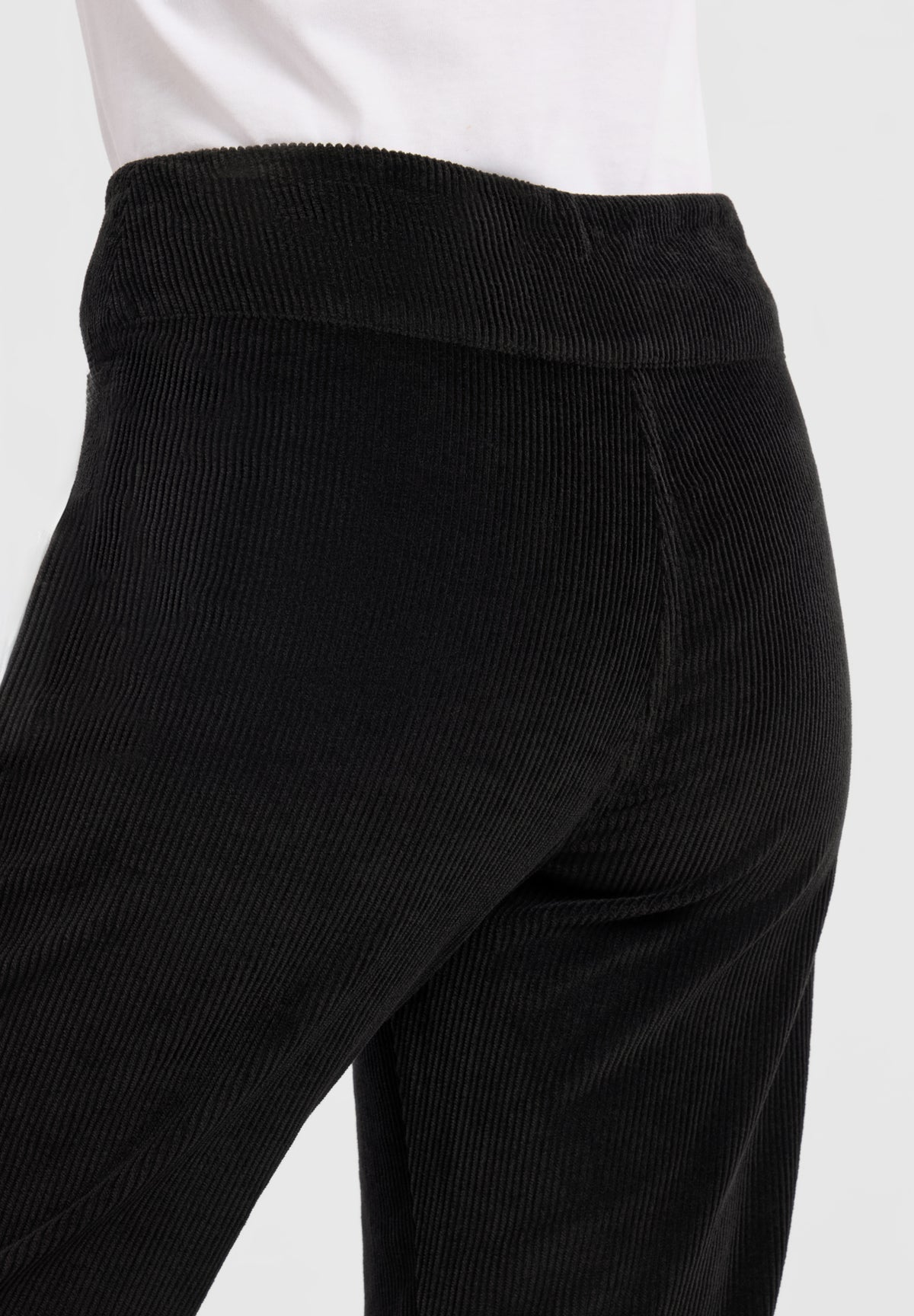 LAURIE Thea Straight Fløyel - Medium Length Straight 99000 Black
